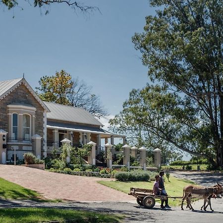 Cornerstone Manor Bed & Breakfast Граъмстаун Екстериор снимка