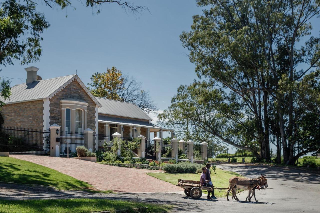 Cornerstone Manor Bed & Breakfast Граъмстаун Екстериор снимка