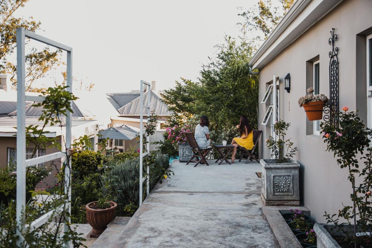 Cornerstone Manor Bed & Breakfast Граъмстаун Екстериор снимка
